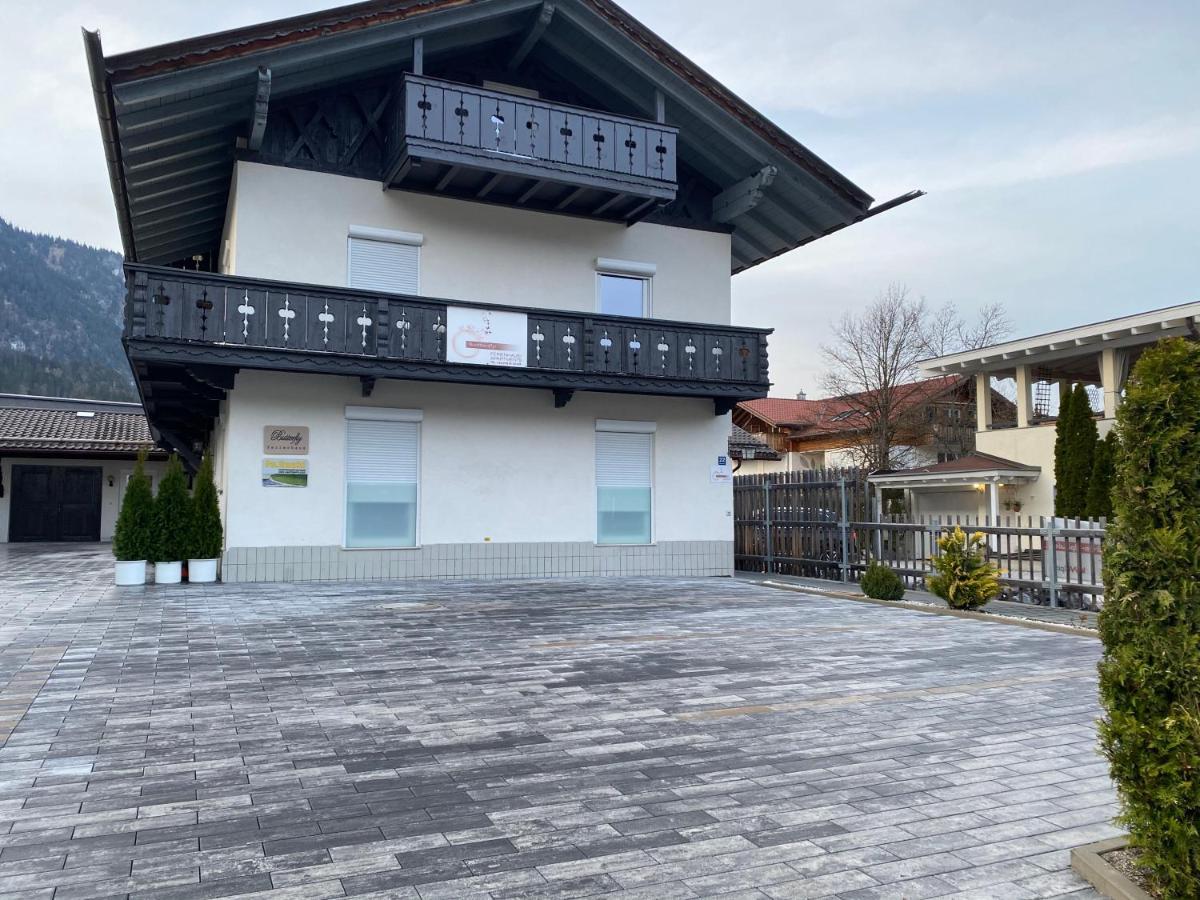 Apartamento Ferienhaus Butterfly Garmisch-Partenkirchen Exterior foto